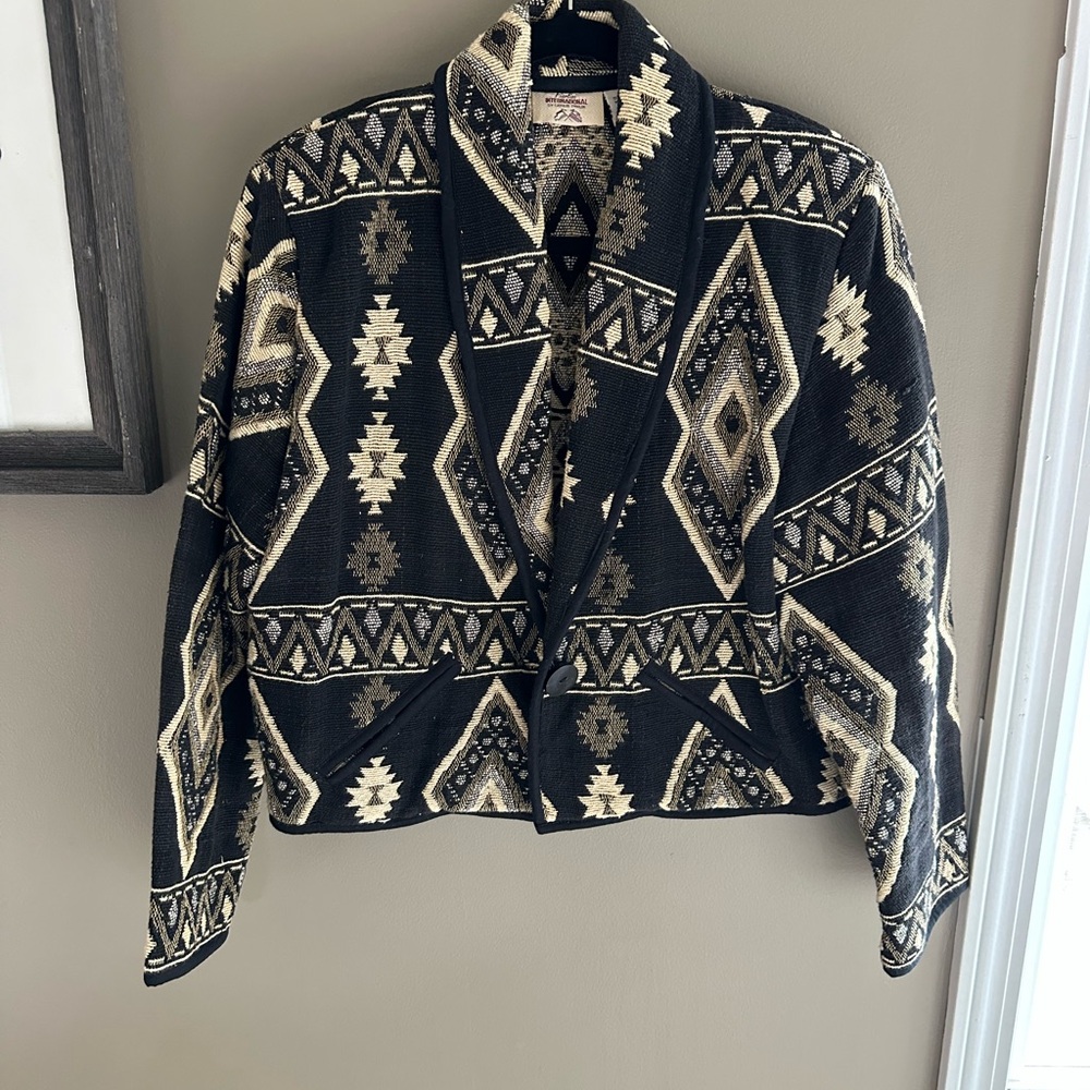 Chic Black and Cream Patterned Blazer